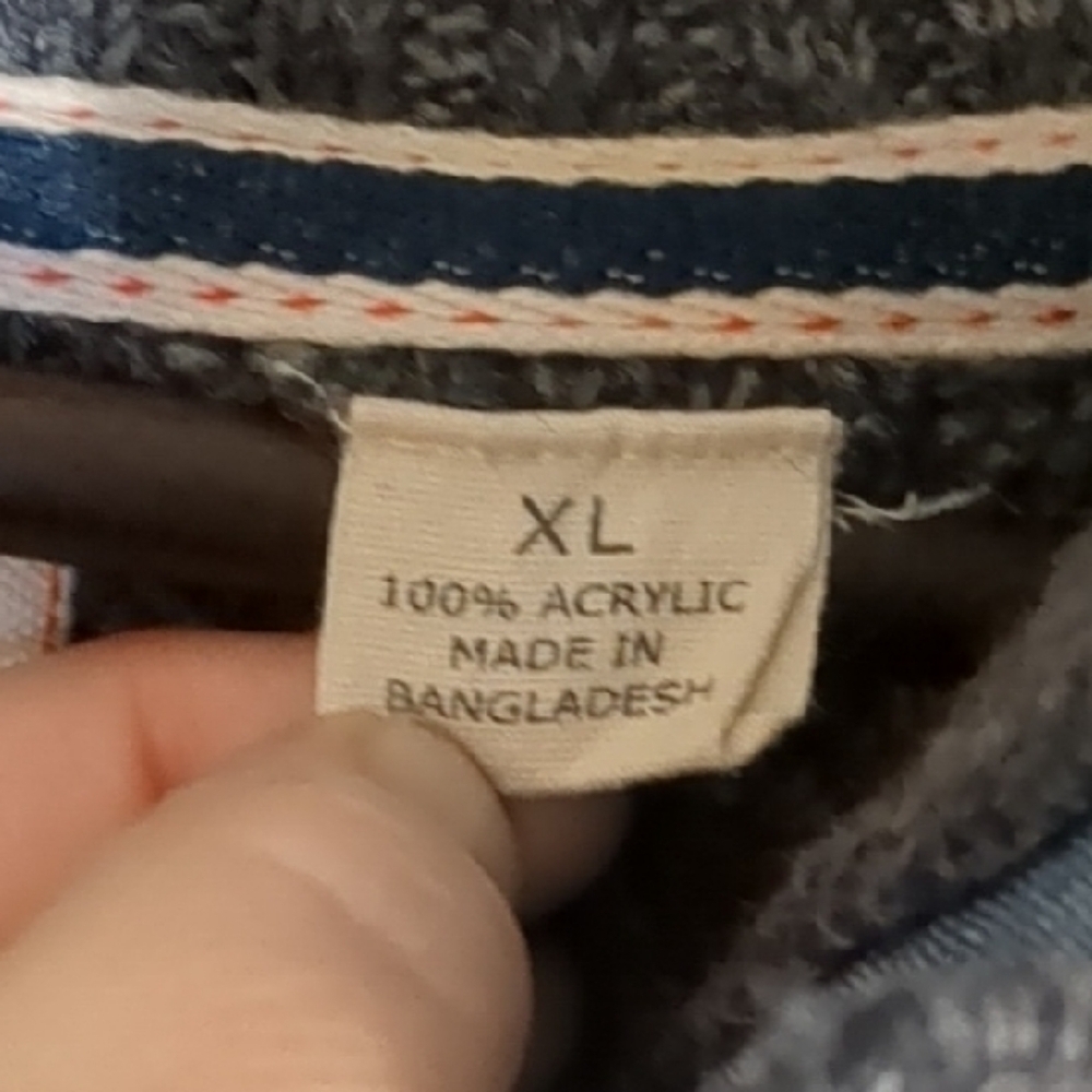 Weatherproof Vintage Men's Charcoal Cable Knit Sweater - Picture 3 of 7